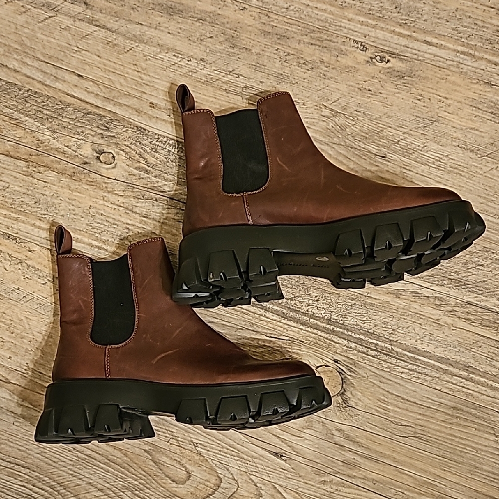Gianni Bini Brown Ankle Boots with Black Accents